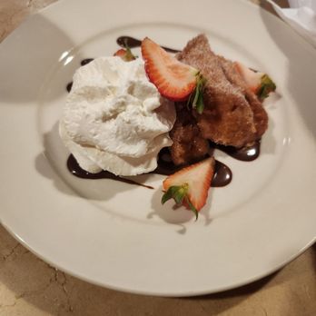 The Union Hotel - Cinnamon Cannoli Dessert - New American Near Me - Everett, Pennsylvania The Union Hotel - Cinnamon Cannoli Dessert - New American Near Me - Everett, Pennsylvania