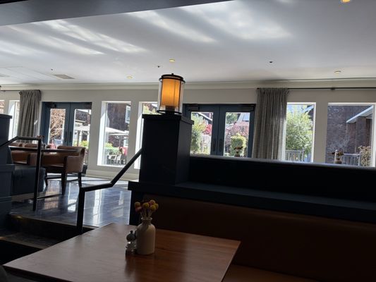 Menlo Tavern by null