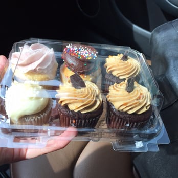 SweetArt - Mini cupcakes! See previous pic for names of all of these beauties! - Bakeries Near Me - Saint Louis, Missouri SweetArt - Mini cupcakes! See previous pic for names of all of these beauties! - Bakeries Near Me - Saint Louis, Missouri