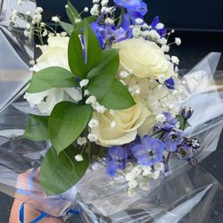 5th Ave Floral - Small bouquet