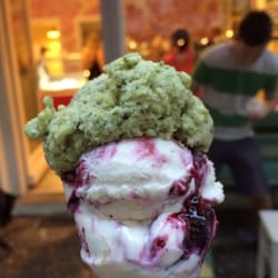 Süsse Sünde - Grüner Smoothie und Blaubeer-Käsekuchen