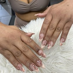Acryliq Nails