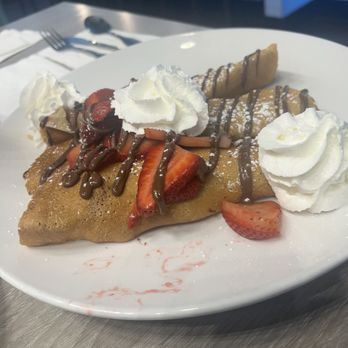 Broken Yolk Cafe - Nutella Crepes - Breakfast & Brunch Near Me - Chandler, Arizona