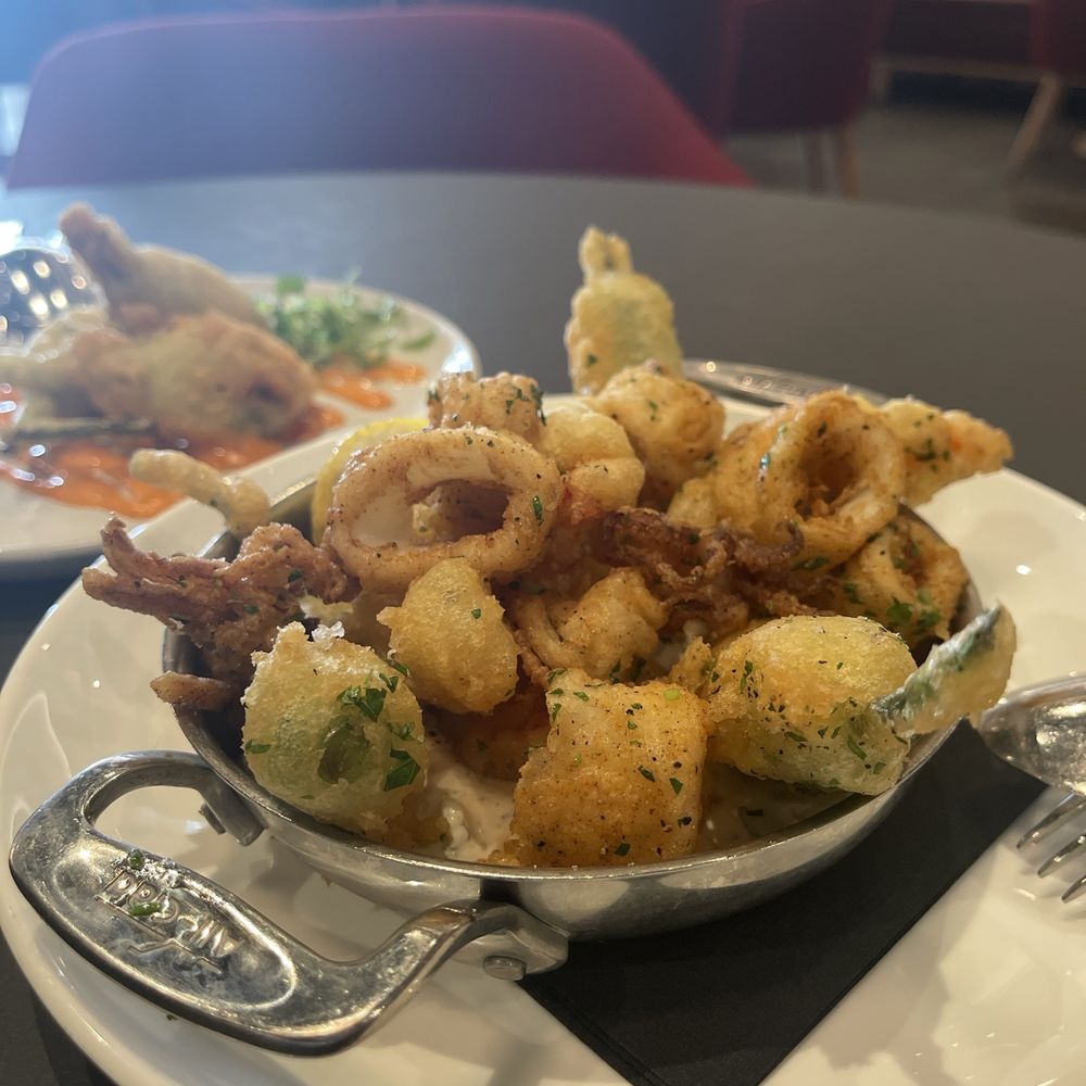 Fanny's - Calamari - Cocktail Bars Near Me - Los Angeles, California