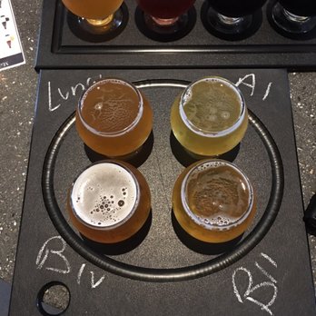 Maine Beer - Flight of 4 - Breweries Near Me - Freeport, Maine Maine Beer - Flight of 4 - Breweries Near Me - Freeport, Maine