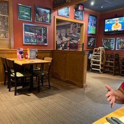 Applebee's Grill + Bar - Inside Dining