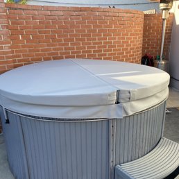 Hot tub cover