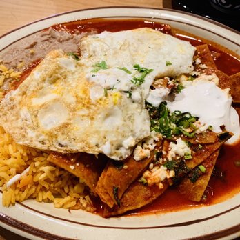 La Casa De Samuel - Chilaquiles rojos - Mexican Near Me - Chicago, Illinois