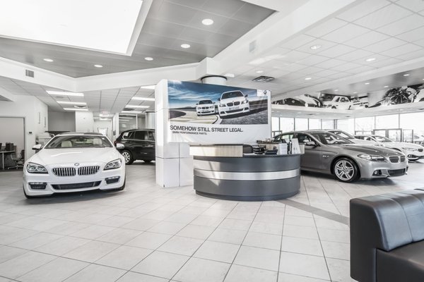 BMW OF LOUISVILLE - Updated August 2025 - 38 Photos & 80 Reviews - 2200 ...