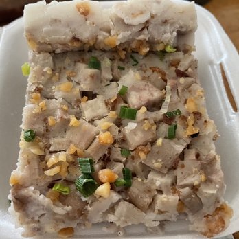 Dimsum Village - Wu tao gao 芋頭糕 (Taro Cake) 4 slices/$5.00 - Dim Sum Near Me - Honolulu, Hawaii