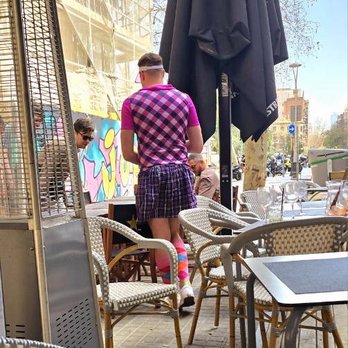 Villa Caprice - Pizza Near Me - Barcelona, B