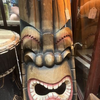 Deja Vu Consignment Old & New Antiques - Vintage tiki mask - Used, Vintage & Consignment Near Me - Kealakekua, Hawaii Deja Vu Consignment Old & New Antiques - Vintage tiki mask - Used, Vintage & Consignment Near Me - Kealakekua, Hawaii