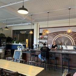 Moderation Brewing - Interior