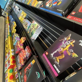 Bricks & Minifigs - stuuuuff!! - Toy Stores Near Me - Fort Worth, Texas