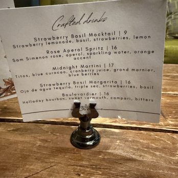 H Bar - American Near Me - Redmond, Washington