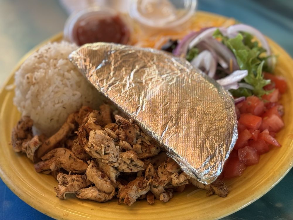 Mama Kwan's Tiki Bar & Grill