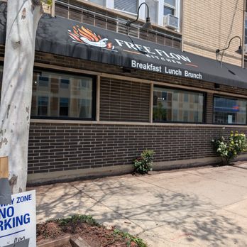 Free Flow Kitchen - View from street parking. - Coffee & Tea Near Me - Evanston, Illinois Free Flow Kitchen - View from street parking. - Coffee & Tea Near Me - Evanston, Illinois