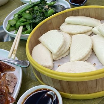 Jade Xiang Yue - Garlic stir fried broccoli ; Bao for Whole Peking Duck () - Chinese Near Me - Cupertino, California Jade Xiang Yue - Garlic stir fried broccoli ; Bao for Whole Peking Duck () - Chinese Near Me - Cupertino, California