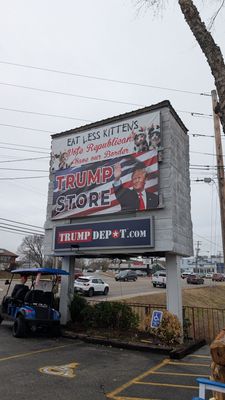 Trump store by null