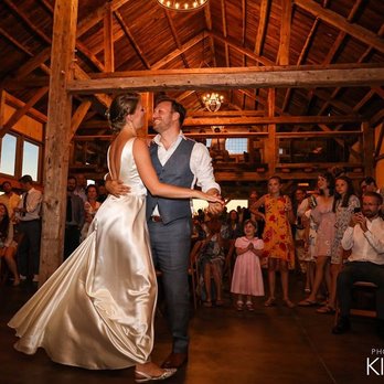 5 Birds Farm - a bride and groom sharing a first dance - Venues & Event Spaces Near Me - Woodstock, Vermont 5 Birds Farm - a bride and groom sharing a first dance - Venues & Event Spaces Near Me - Woodstock, Vermont