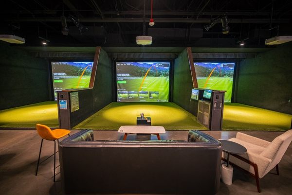 Five Iron Golf by null