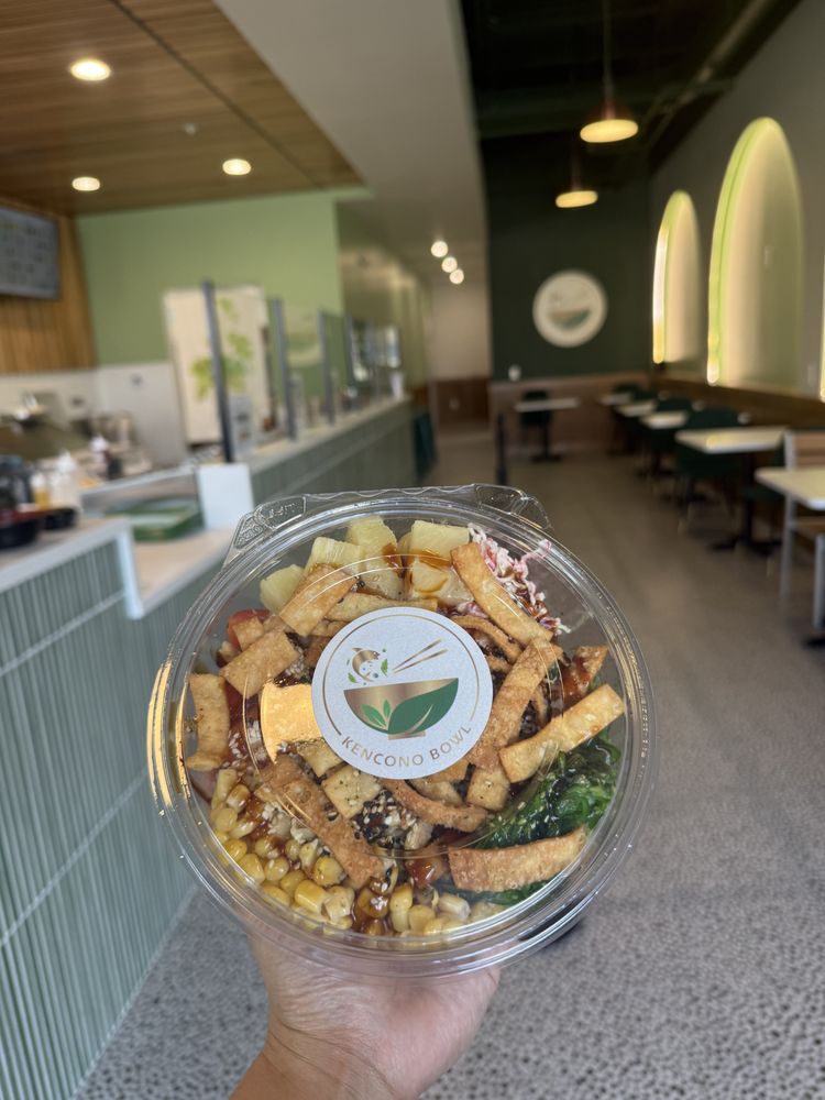 Food from Kencono Bowl