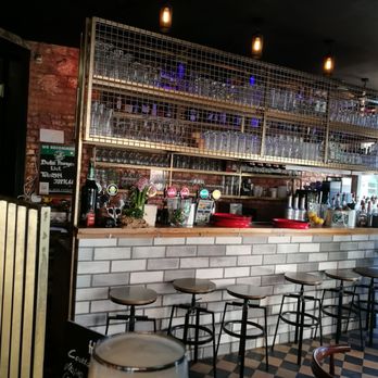 Duke - Theke mit Bar . - Burgers Near Me - Hanover, NI