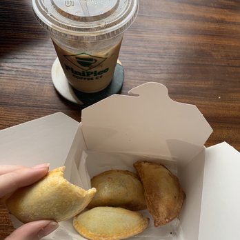 PiniPico Coffee & Empanadas - Mini empanadas - Brazilian Near Me - Chicago, Illinois