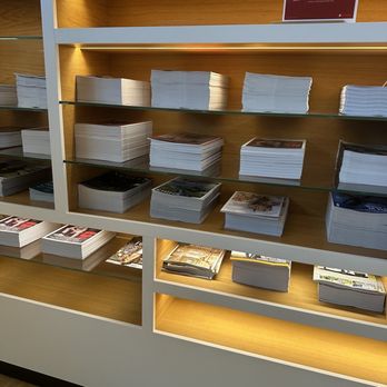 SWISS Senator Lounge - Lounges Near Me - Kloten, ZH