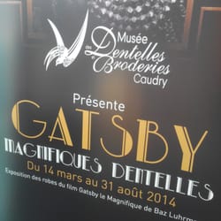 musée des dentelles et broderies - Exposition des robes originales en dentelles du film Gatsby le Magnifique !