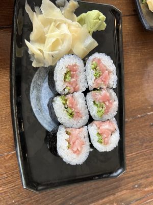 KamadoSushi,Omakase,$60orMoreFreeDeliveryByToast by null