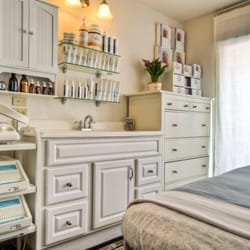 Metamorphosis Holistic Spa - Treatment room
