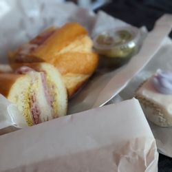 user provided Henri's Bakery & Deli photo