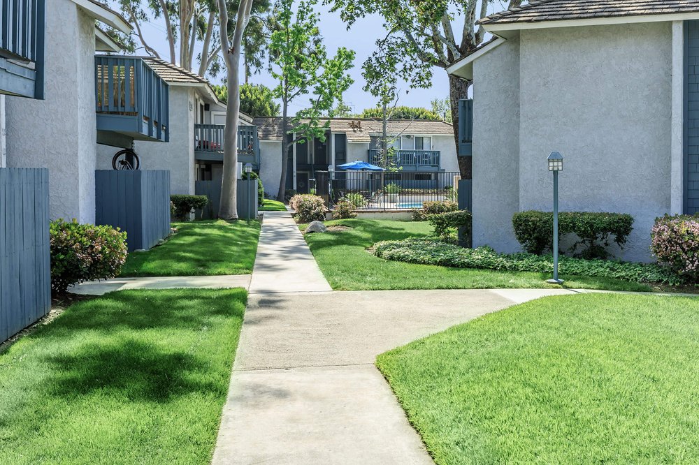 FOUNTAIN PARK APARTMENT HOMES 18 Photos 5450 Stanton Ave, Buena