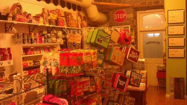 Tiddle E. Winks Vintage 5 & Dime by null