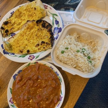 Tandoori Bites Indian Cuisine - Butter chicken garlic naan and a side of rice - not recommended - Indian Near Me - Eureka, California