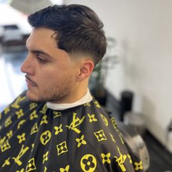 Hillside Barbershop - Low mid fade.