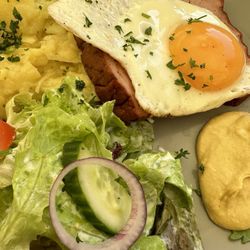 Turm-Brauhaus - ... Leberkäse mit Ei ...