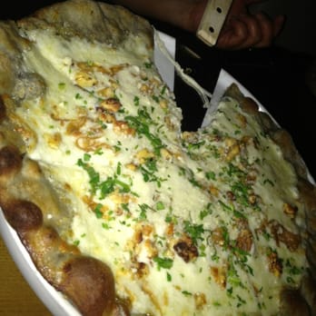 Caffe Concerto - Gorgonzola pizza with walnuts and honey - Pizza Near Me - Los Angeles, California
