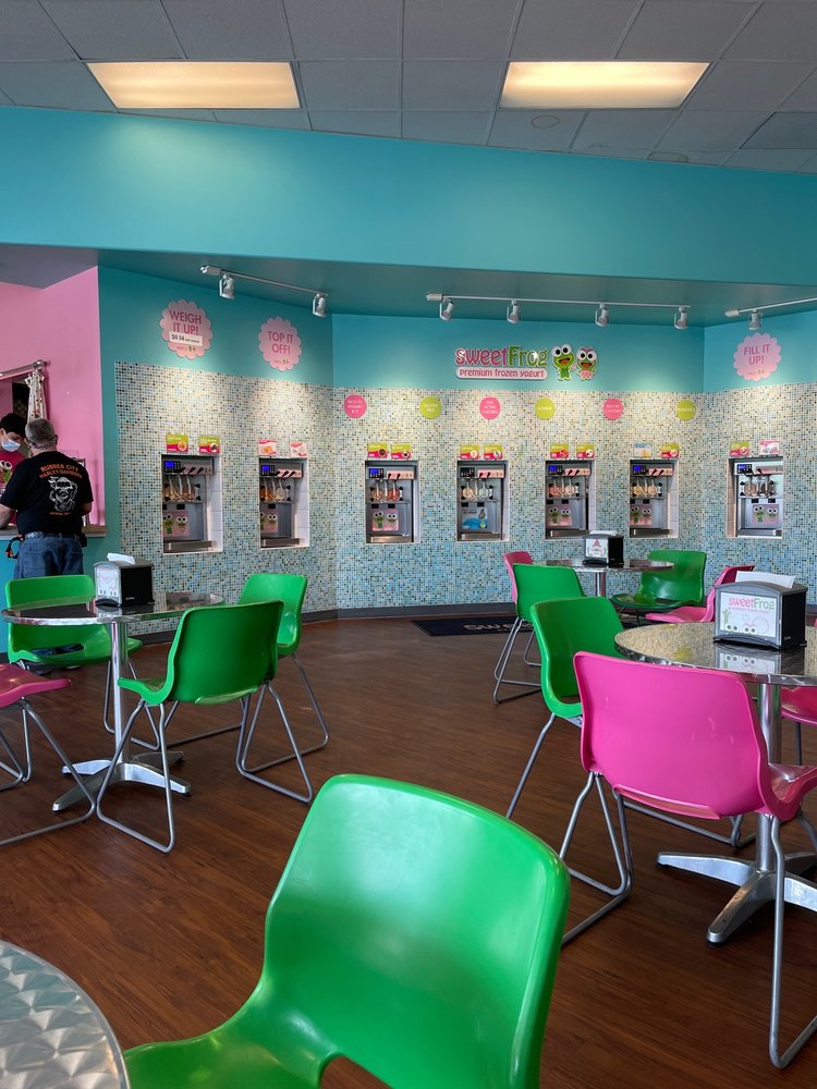 SWEETFROG PREMIUM FROZEN YOGURT Updated September 2024 42 Photos