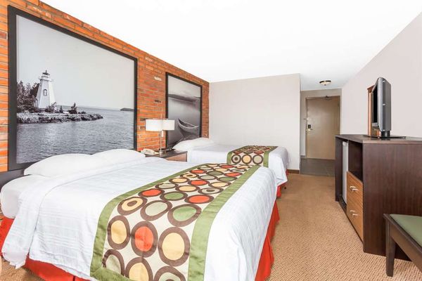 Super 8 by Wyndham Sudbury ON by null