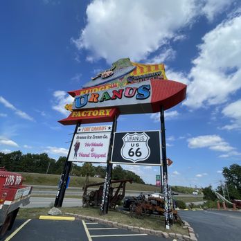 Uranus Fudge Factory and General Store - Chocolatiers & Shops Near Me - Saint Robert, Missouri Uranus Fudge Factory and General Store - Chocolatiers & Shops Near Me - Saint Robert, Missouri