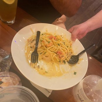 Bahama Breeze - This is AJ Hand with the nice hair on the side of the plate. I was nicely placed before in the middle of the pasta-YUM-not - Bars Near Me - Miami, Florida Bahama Breeze - This is AJ Hand with the nice hair on the side of the plate. I was nicely placed before in the middle of the pasta-YUM-not - Bars Near Me - Miami, Florida