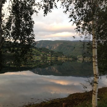 Brakanes Hotel - Morning run 6:00 - so peaceful! - Hotels Near Me - Ulvik, 12