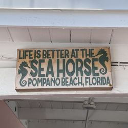 Seahorse Guesthouse - Life is better at the seahorse