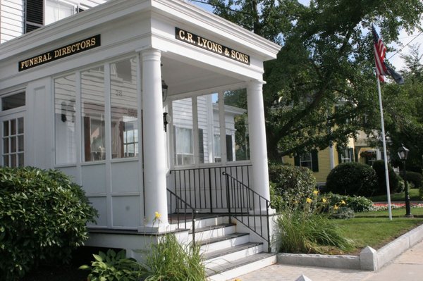 C.R. LYONS & SONS FUNERAL DIRECTORS - Updated May 2026 - 13 Photos - 28