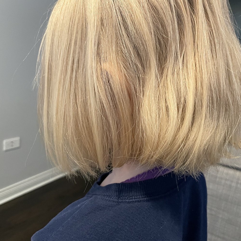 Supercuts - Side is crooked and shorter in the middle. - Hair Salons Near Me - Villa Park, Illinois Supercuts - Side is crooked and shorter in the middle. - Hair Salons Near Me - Villa Park, Illinois