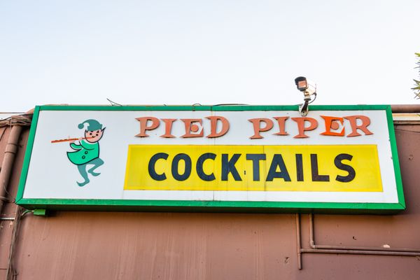 Pied Piper Lounge by null