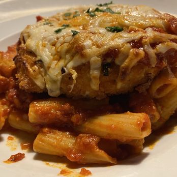 La Cucina Di Hampden House - Chicken Parmesan - Italian Near Me - Hampden, Massachusetts La Cucina Di Hampden House - Chicken Parmesan - Italian Near Me - Hampden, Massachusetts