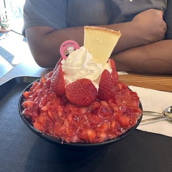 Sulbing - Strawberry Snow! - Desserts Near Me - Santa Clara, California Sulbing - Strawberry Snow! - Desserts Near Me - Santa Clara, California
